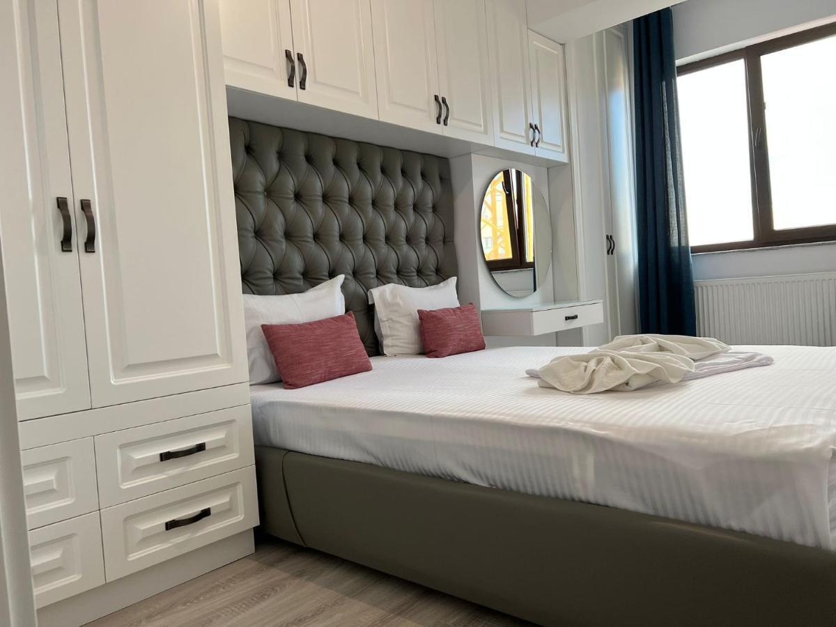 Studios & Apartments Palas By Glam At Lazar Towers Yaş Dış mekan fotoğraf