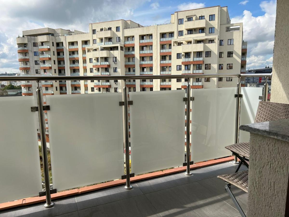 Studios & Apartments Palas By Glam At Lazar Towers Yaş Dış mekan fotoğraf